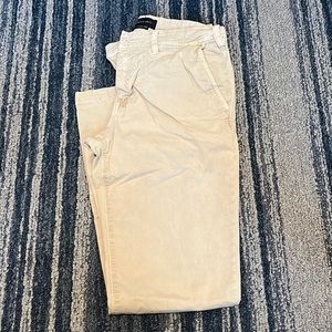 American Eagle Cream Slim Straight Khakis 29 x 34